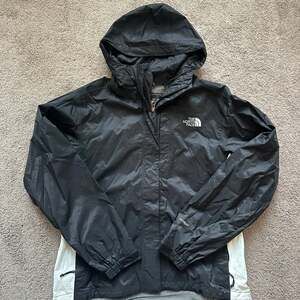The North Face Women's HyVent Mesh-Lined Rain Jacket Black and White Size Medium